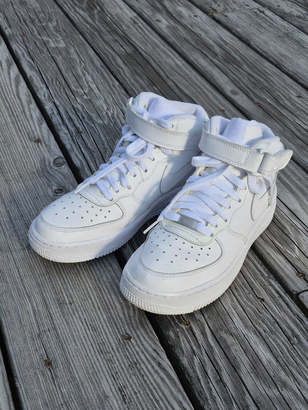 Nike Air Force 1 White High-Top Sneakers Boys Size 6.5 Youth